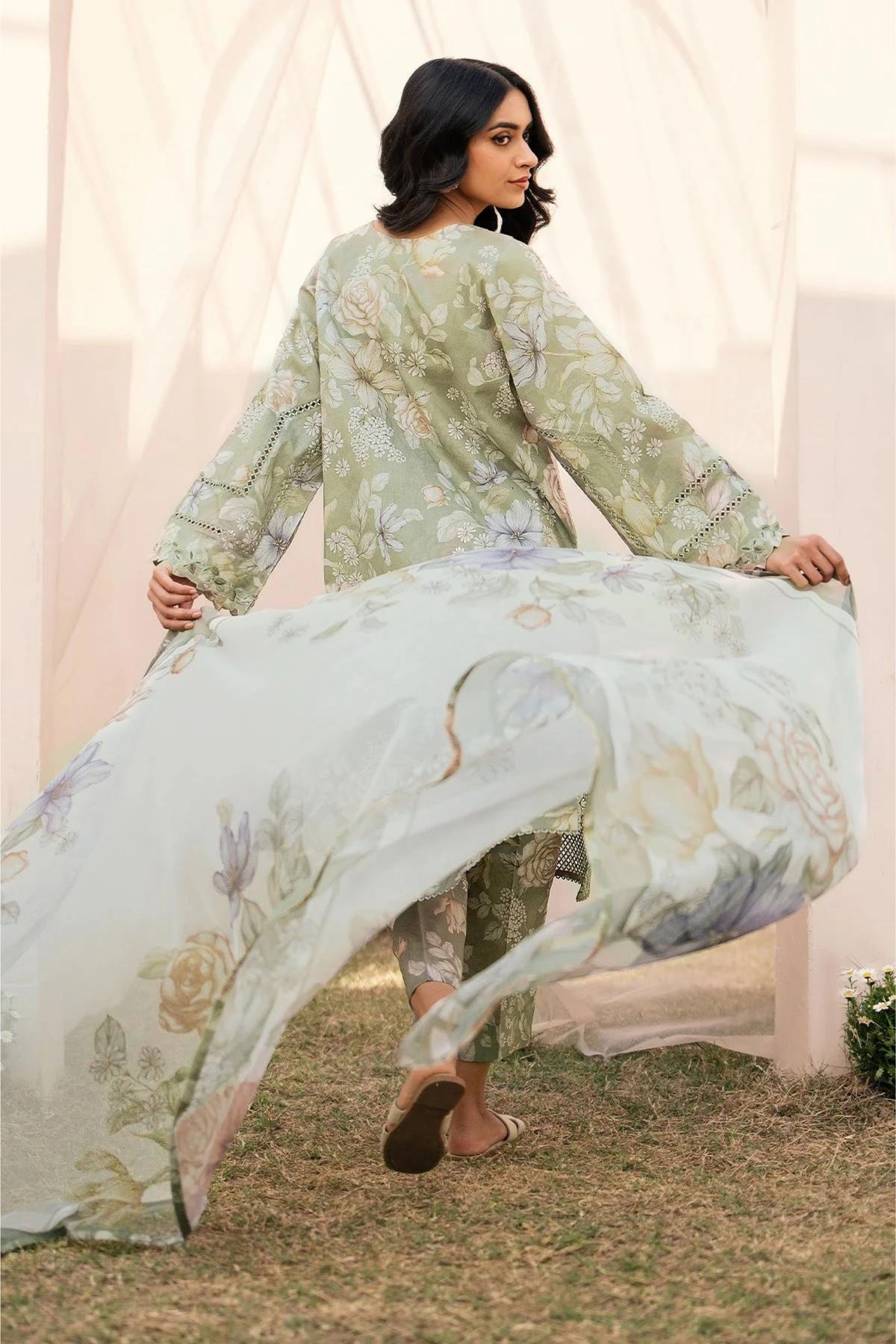 Women Lawn Readymade Suits Online