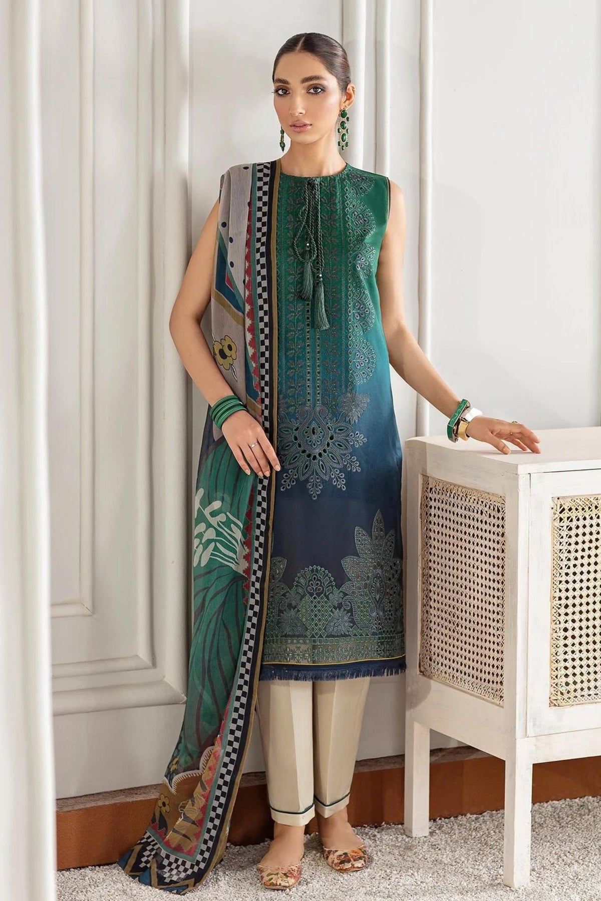 Women&#39;s Semi Formal Wear For Pakistani Events