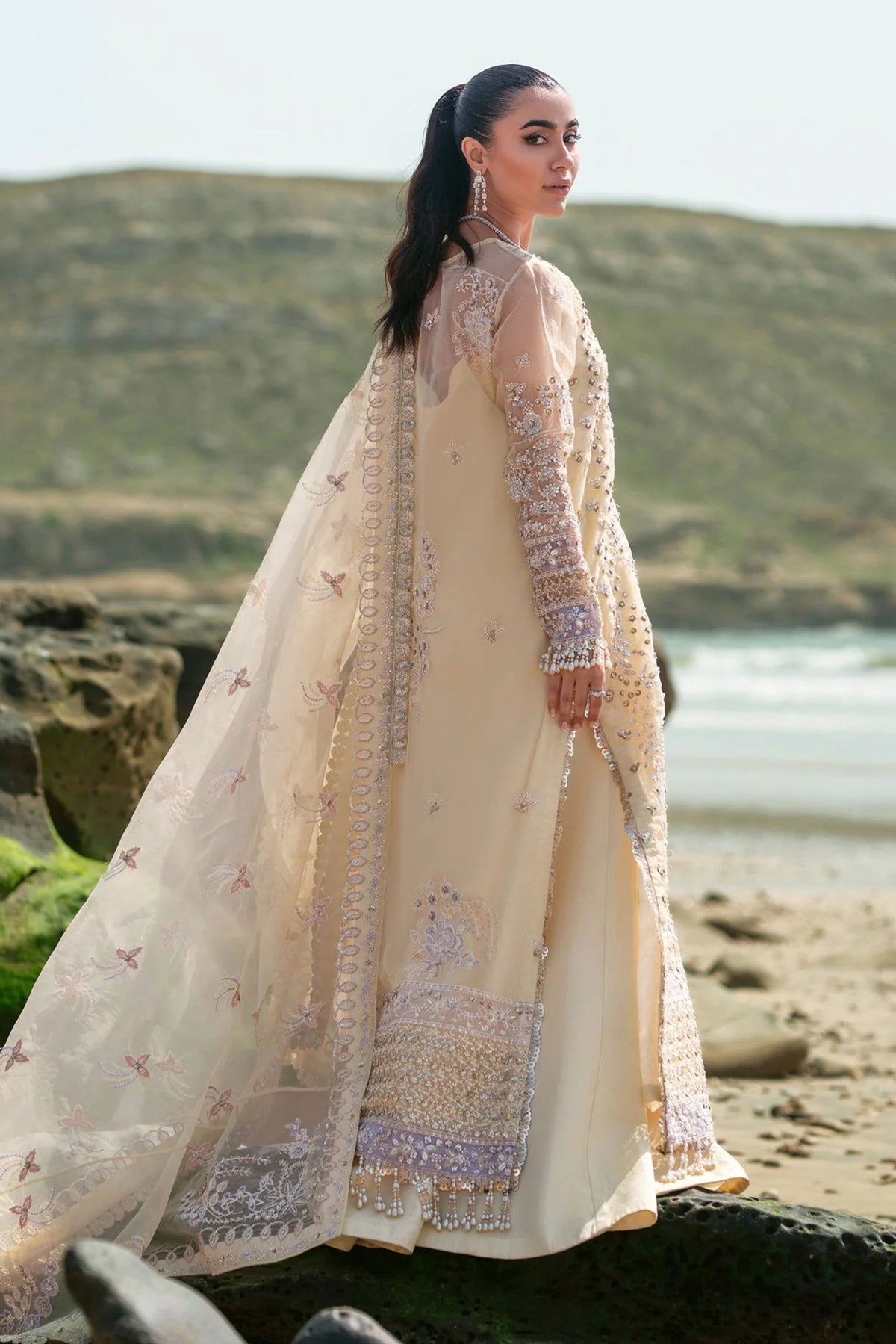 Pakistani Wedding Suits For Women In UK