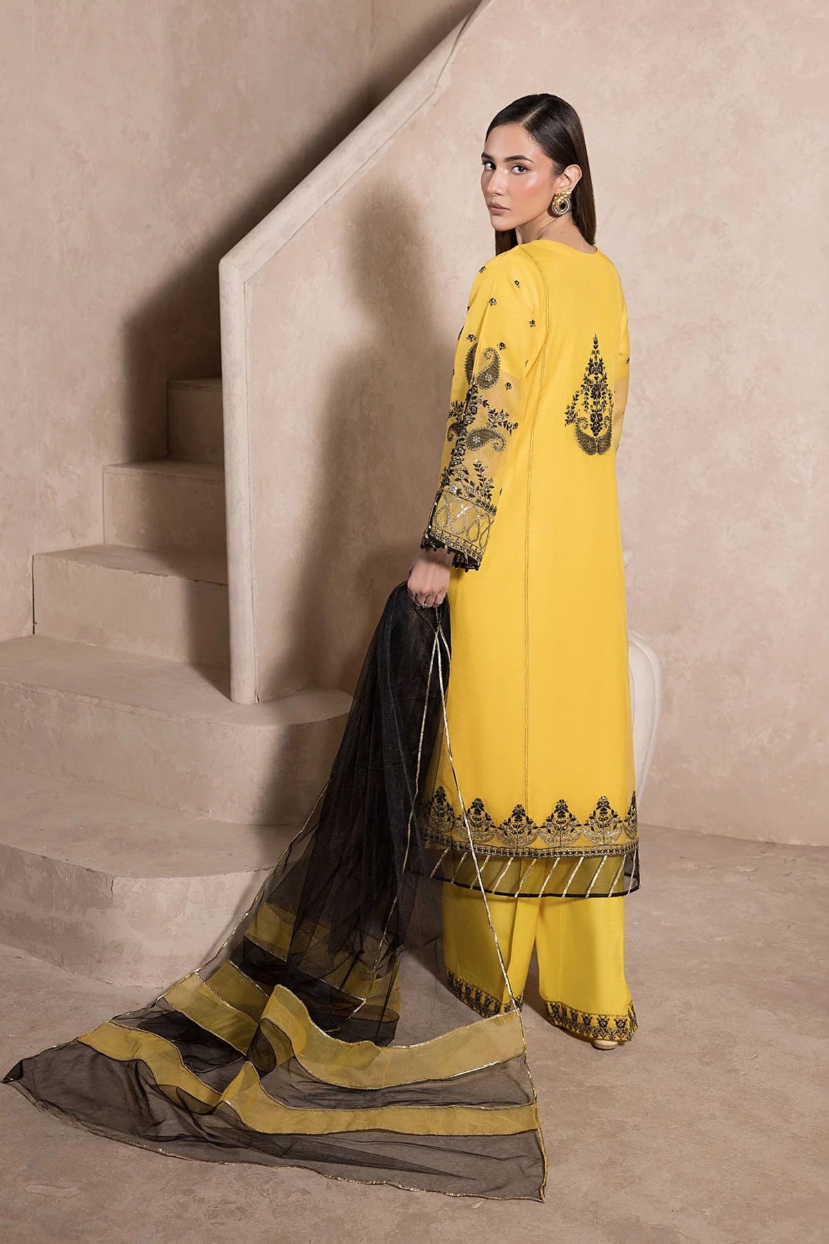 Pakistani Party Wear Dresses Online