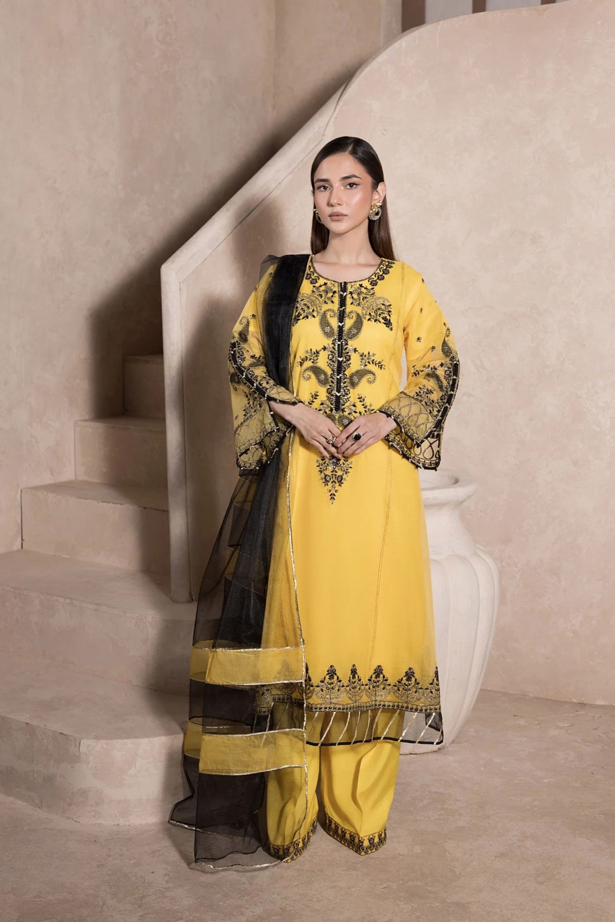 Pakistani Party Wear Dresses Online