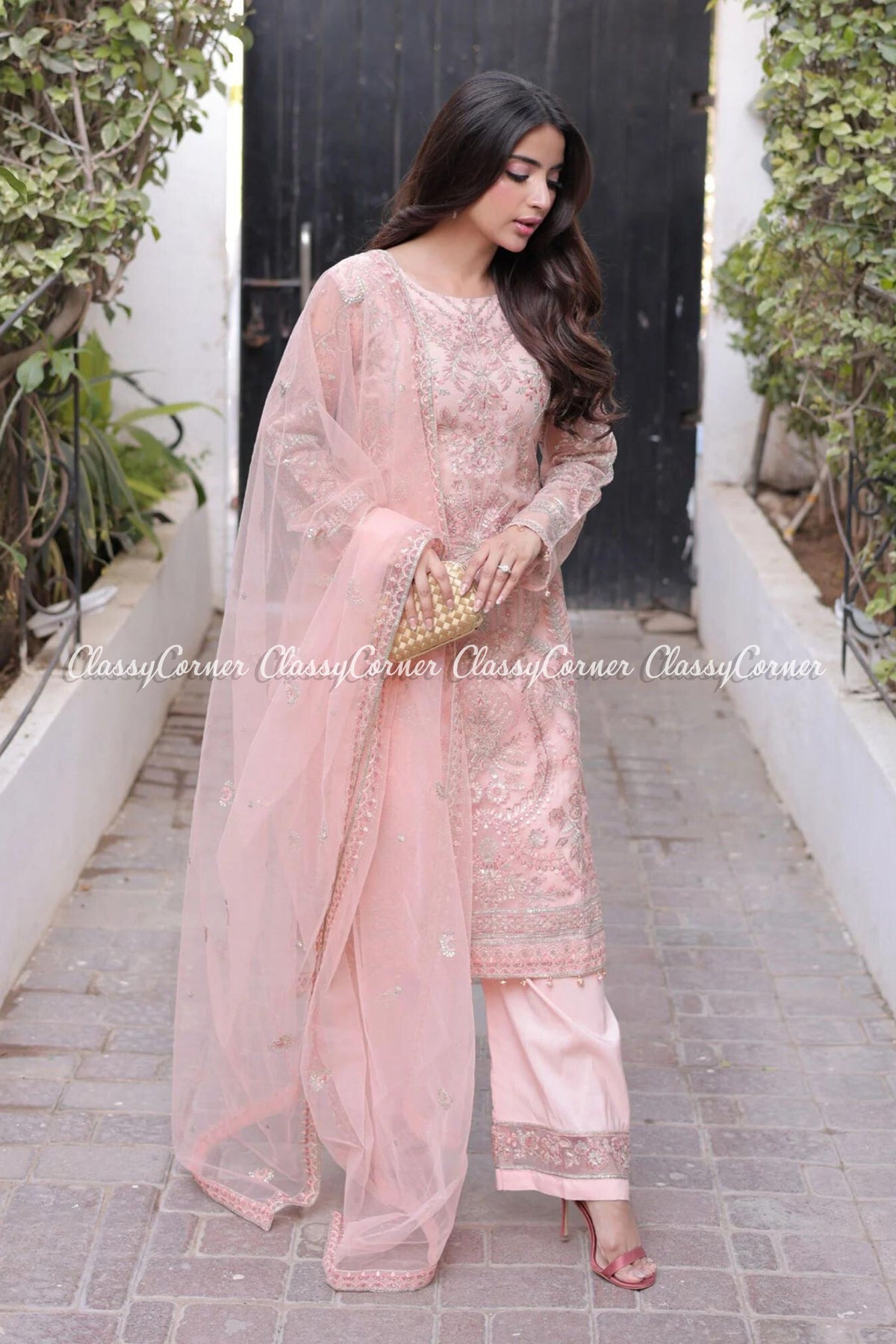 pakistani wedding guest outfits