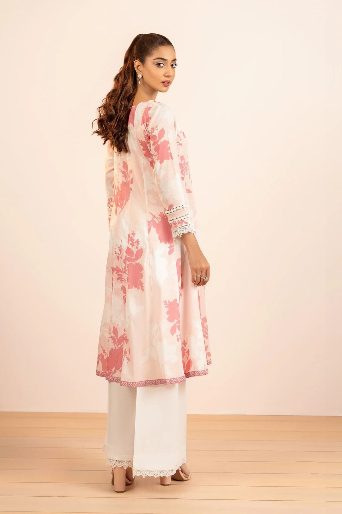 Pakistani Readymade Outfits Online