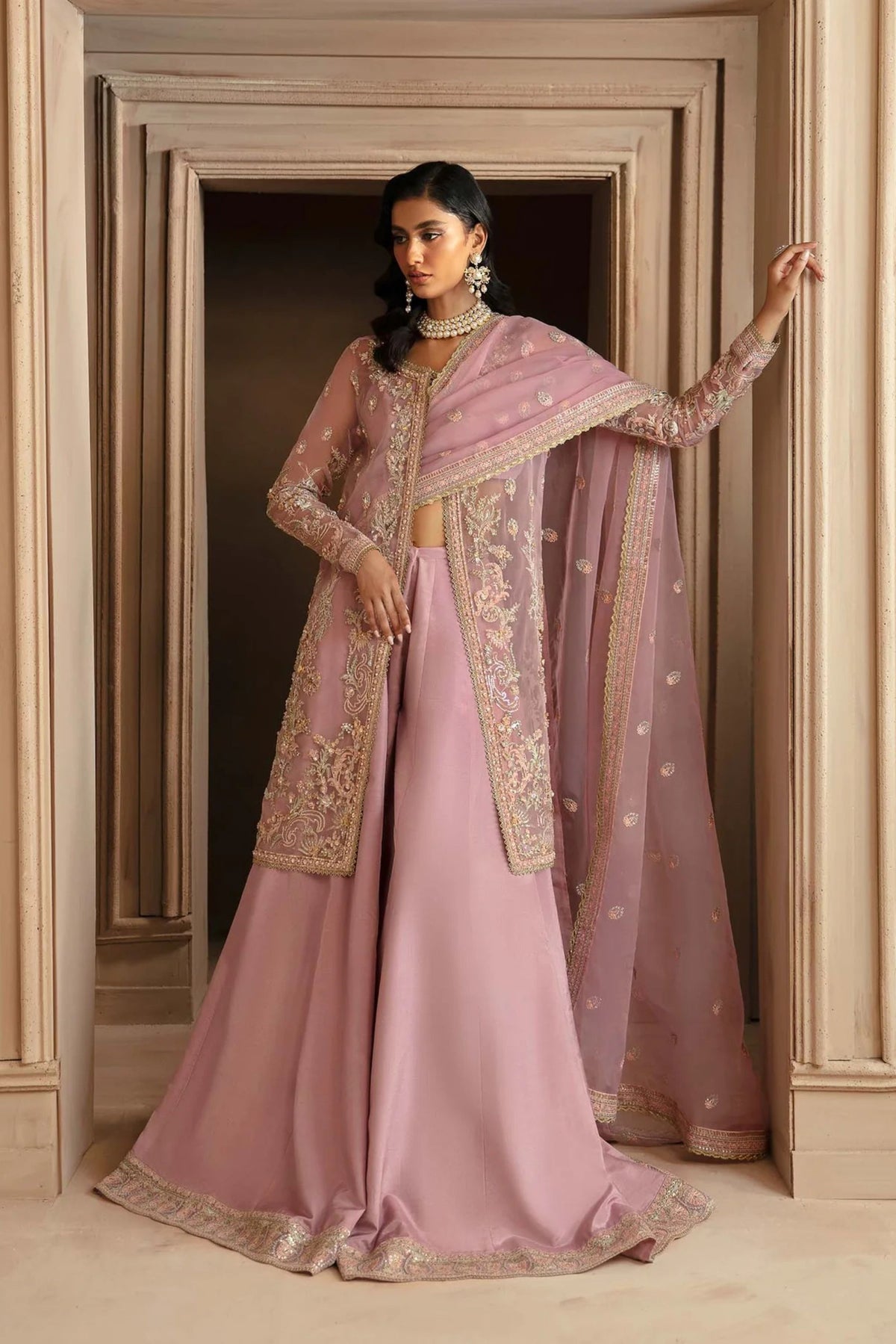 Women&#39;s Pakistani Wedding Outfits