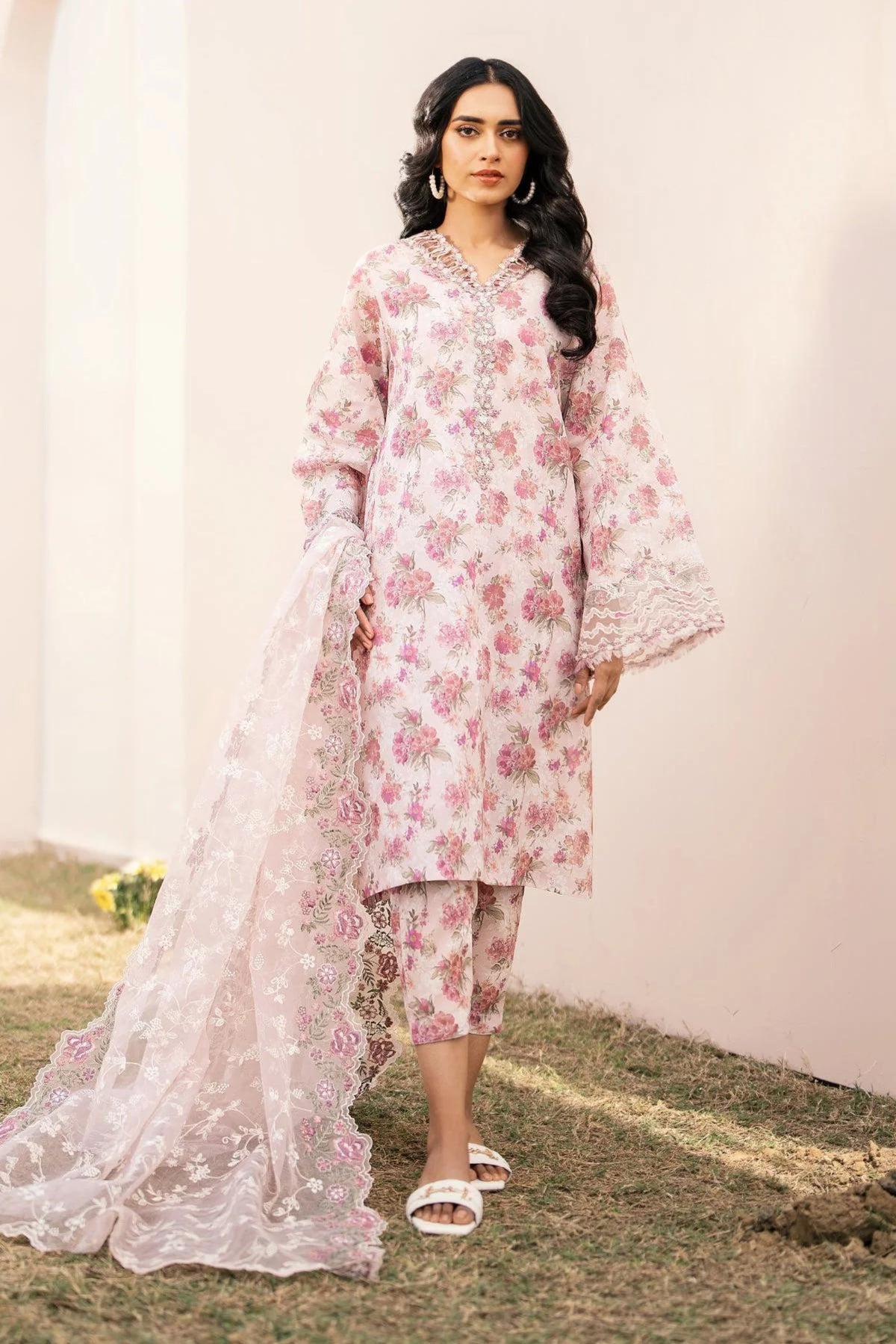 Pakistani Formal Lawn Ensembles For Females