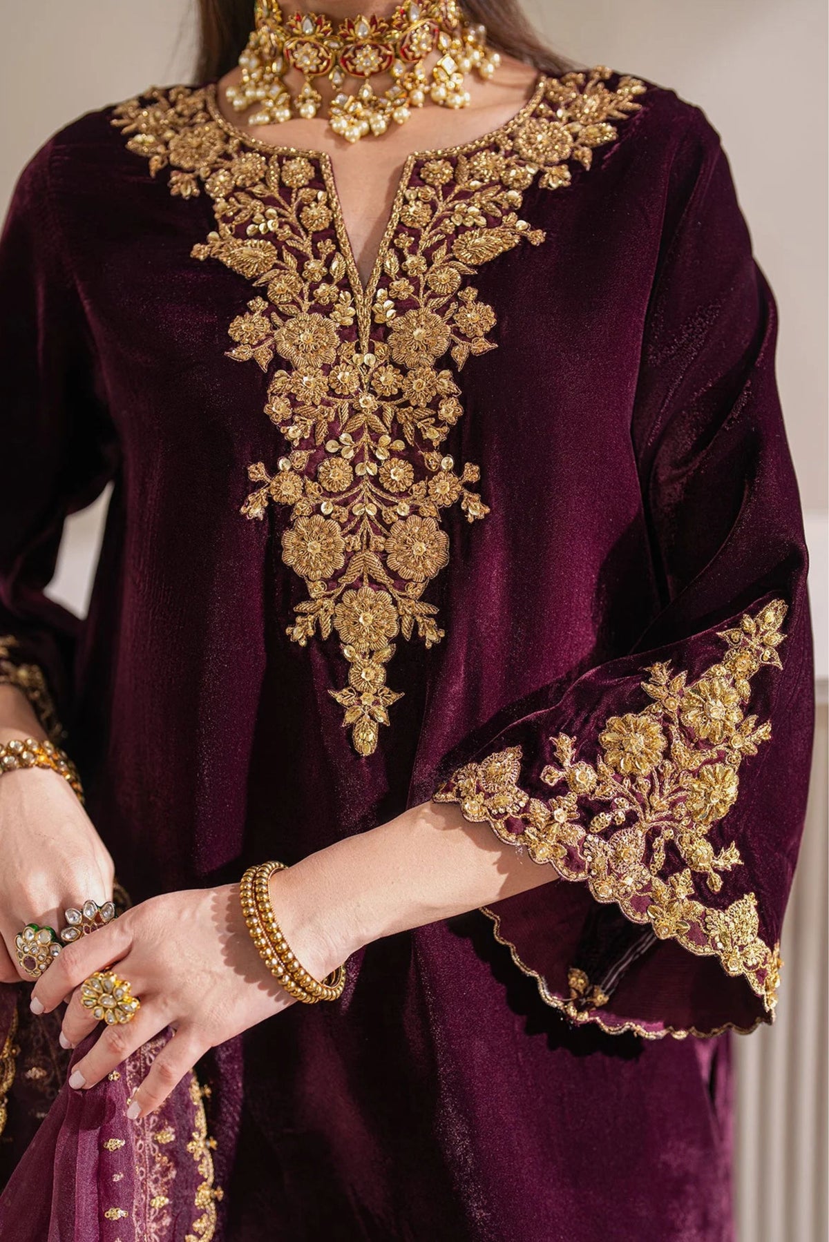 Pakistani Velvet Outfits Online