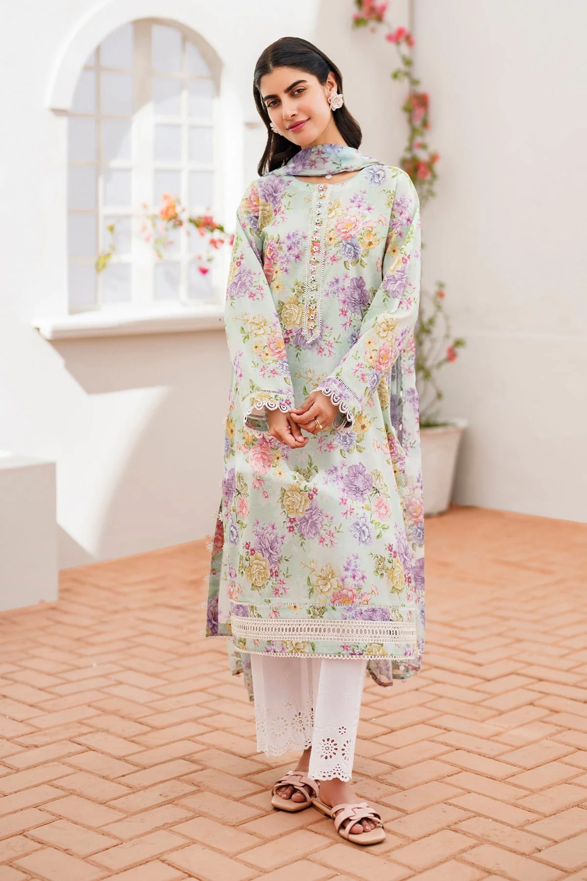 Pakistani Lawn Suits in Sydney Australia