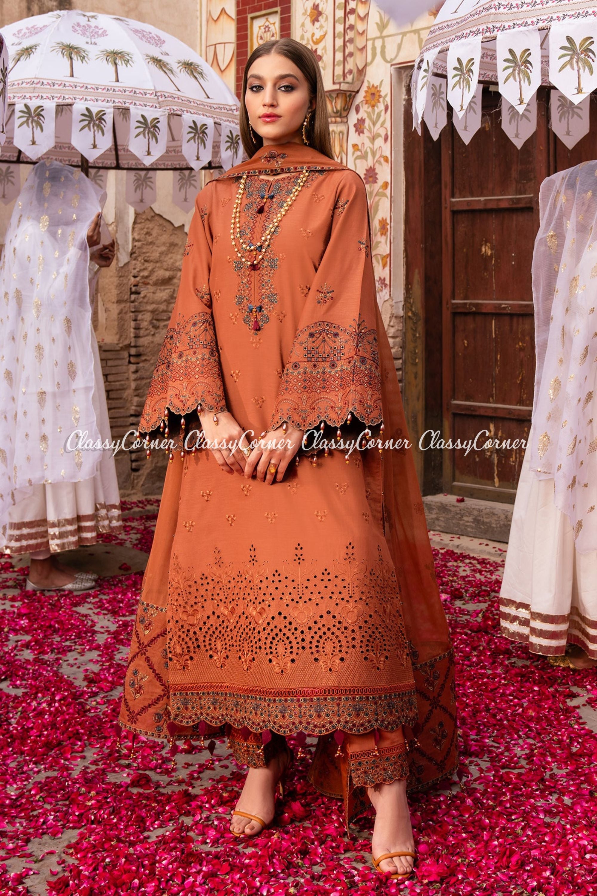 Pakistani Lawn Salwar kameez for weddings