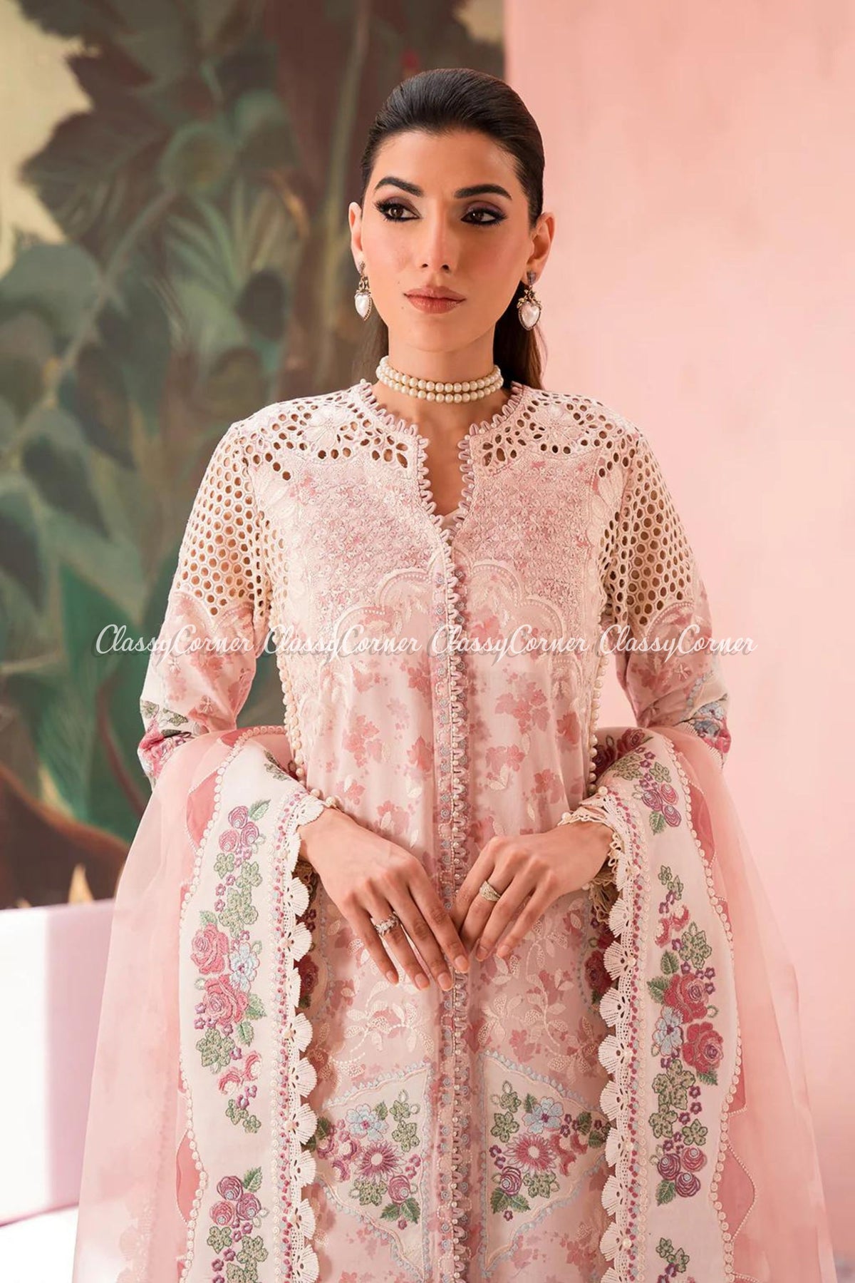 Pakistani formal fashion for women