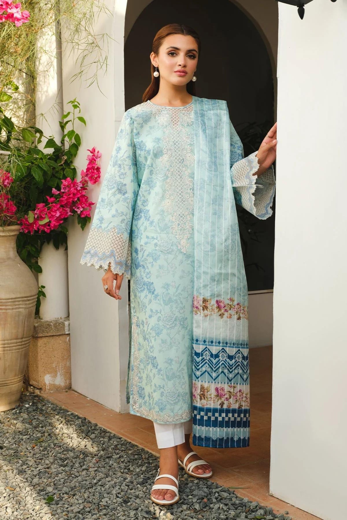 formal wear pakistani outfits