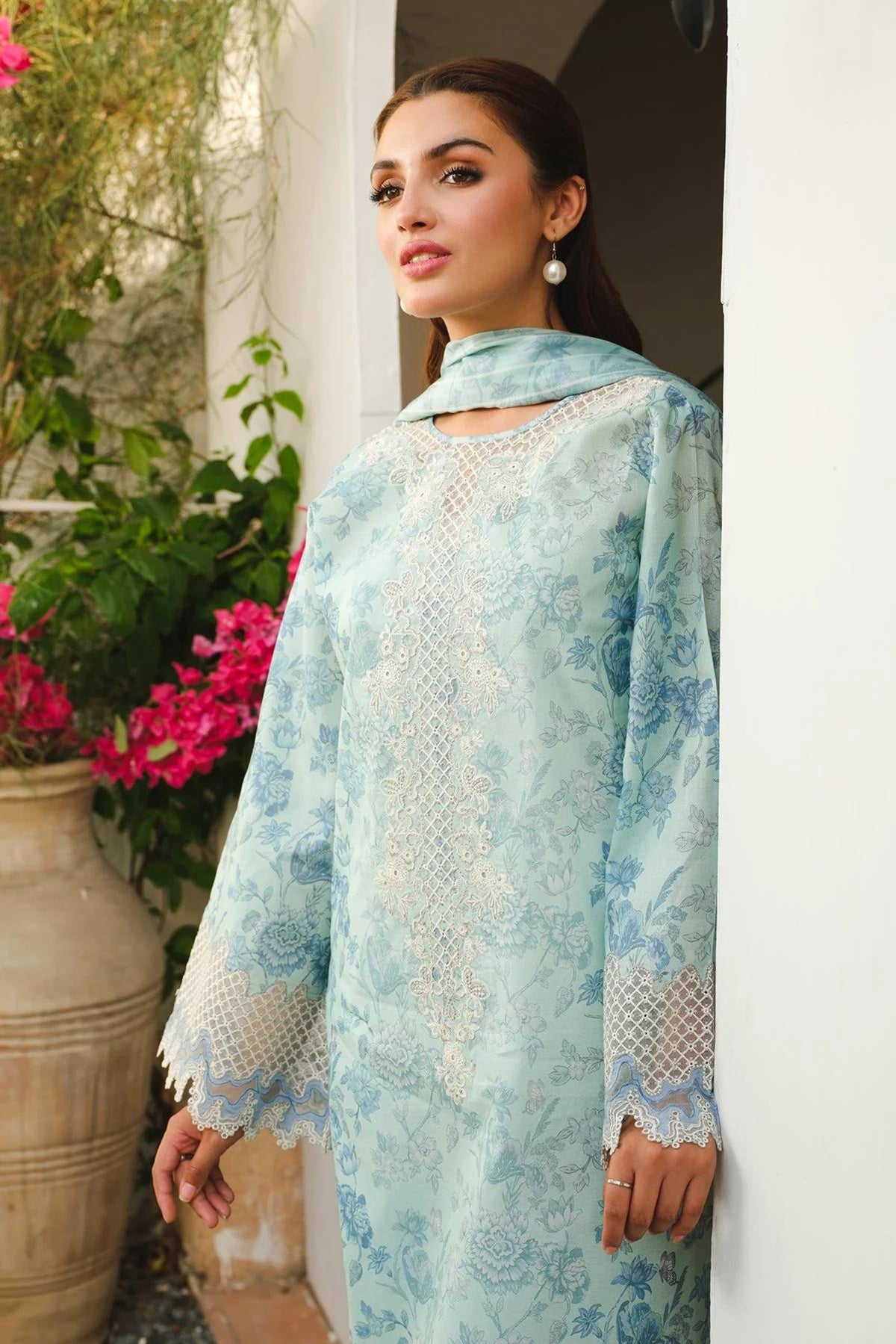 formal wear pakistani outfits