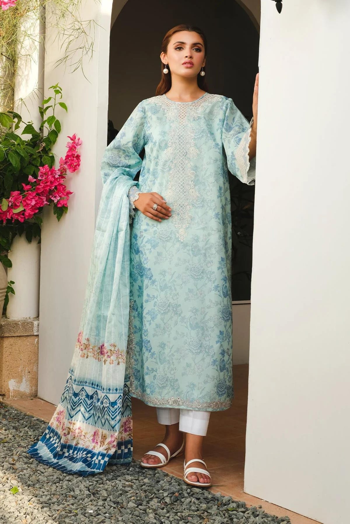 formal wear pakistani outfits