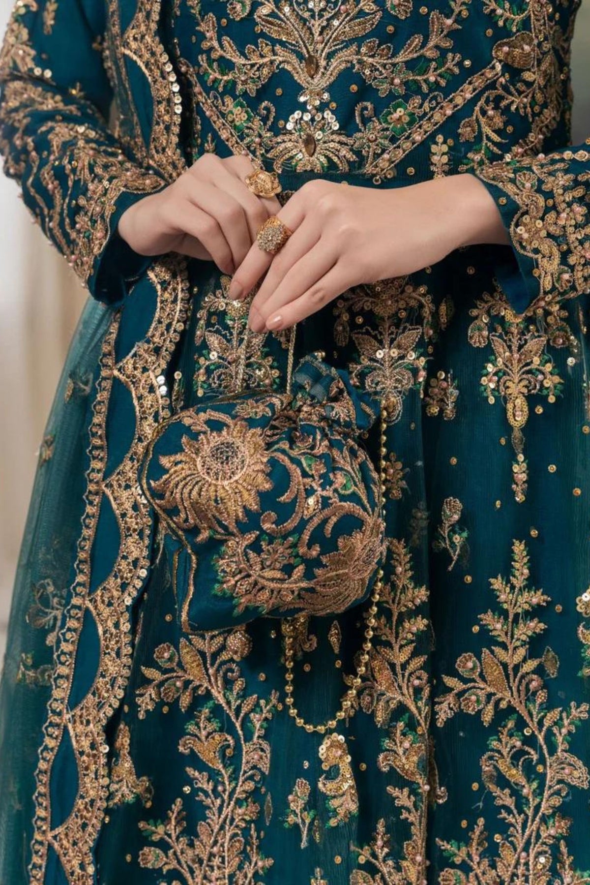 Traditional Pakistani Wedding Attire 