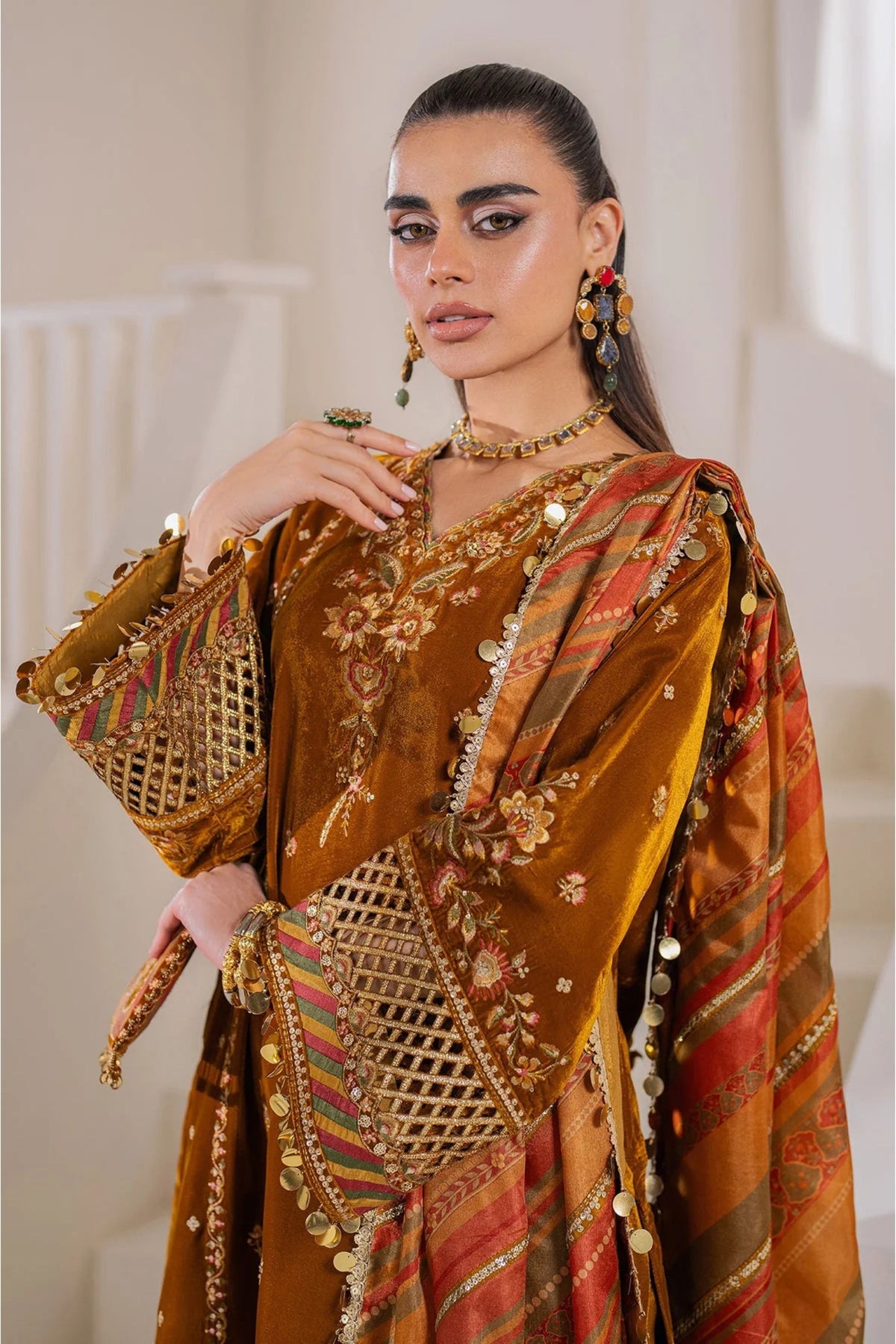 Pakistani Velvet Outfits Online