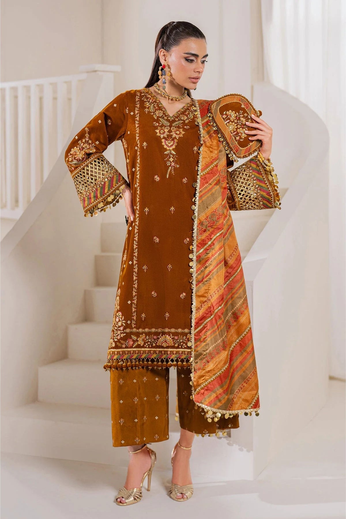 Pakistani Velvet Outfits Online