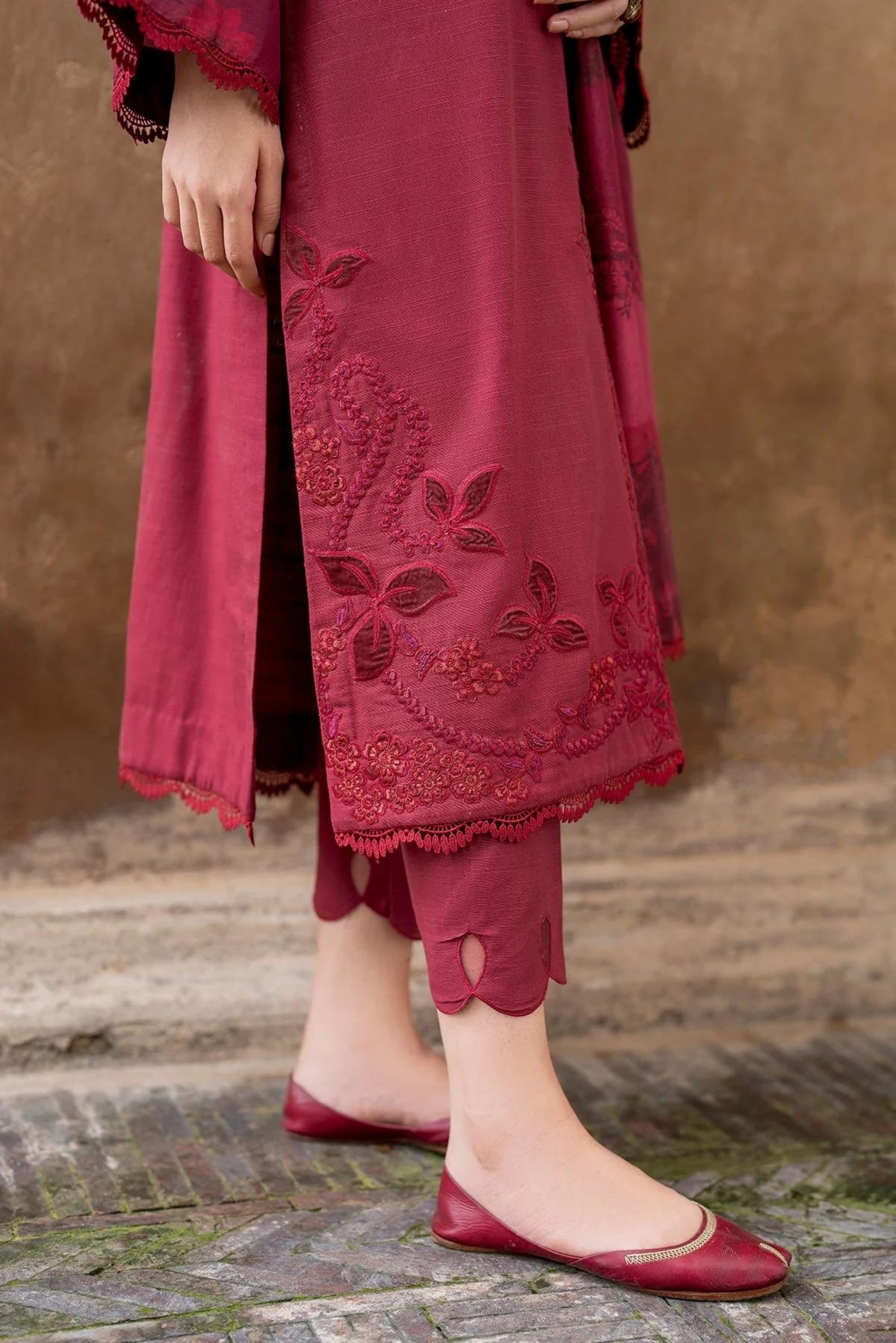 Pakistani Semi Formal Salwar Kameez