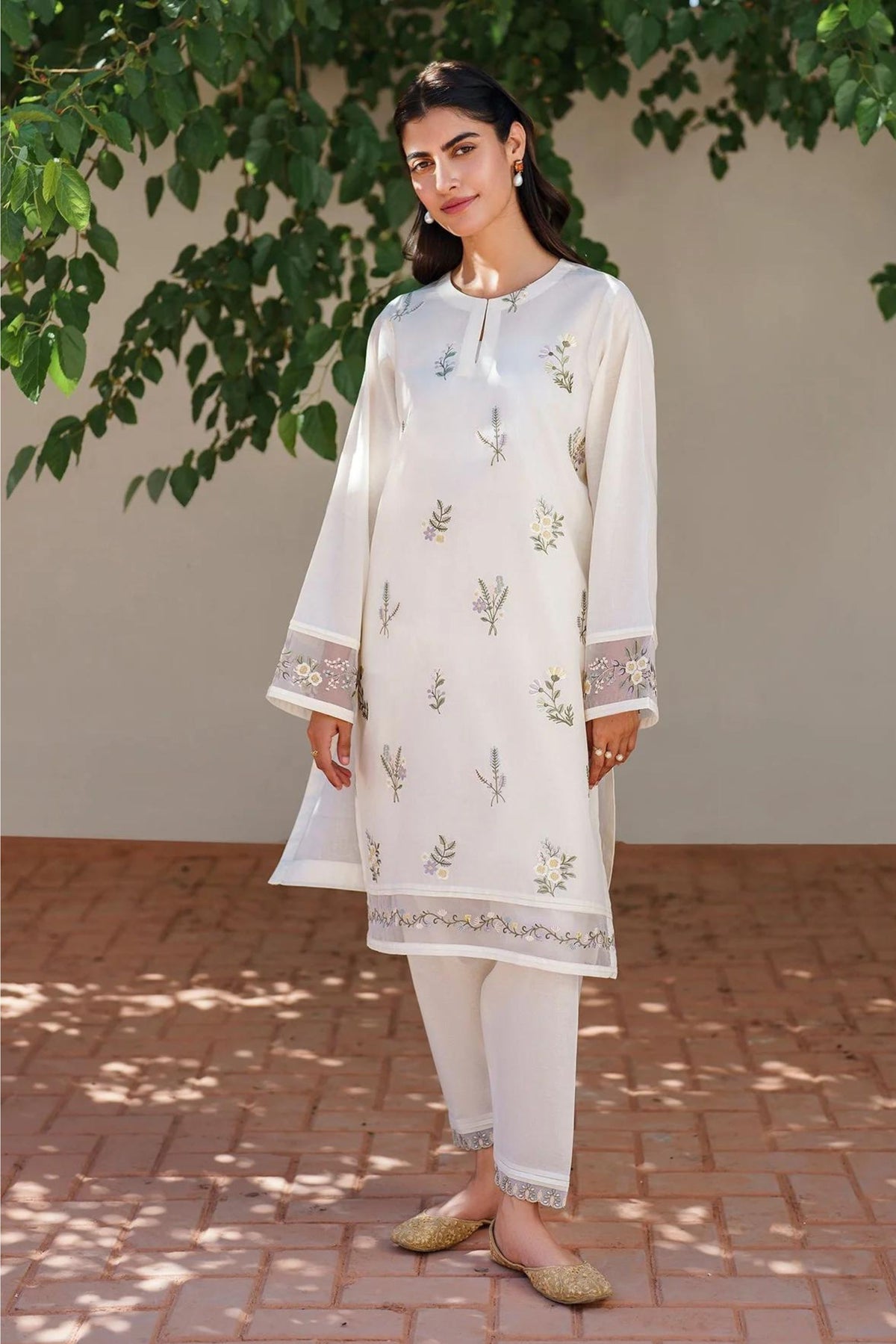 Pakistani Readymade Salwar Kameez 