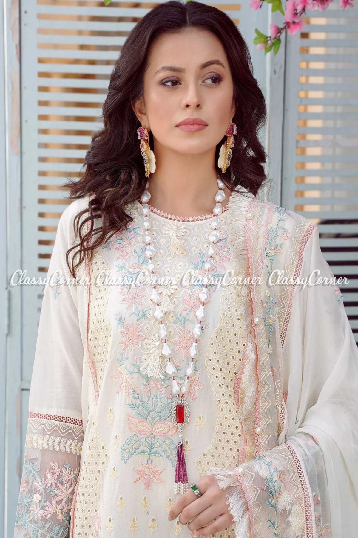 White Lawn Embroidered Formal Wear Salwar Kameez