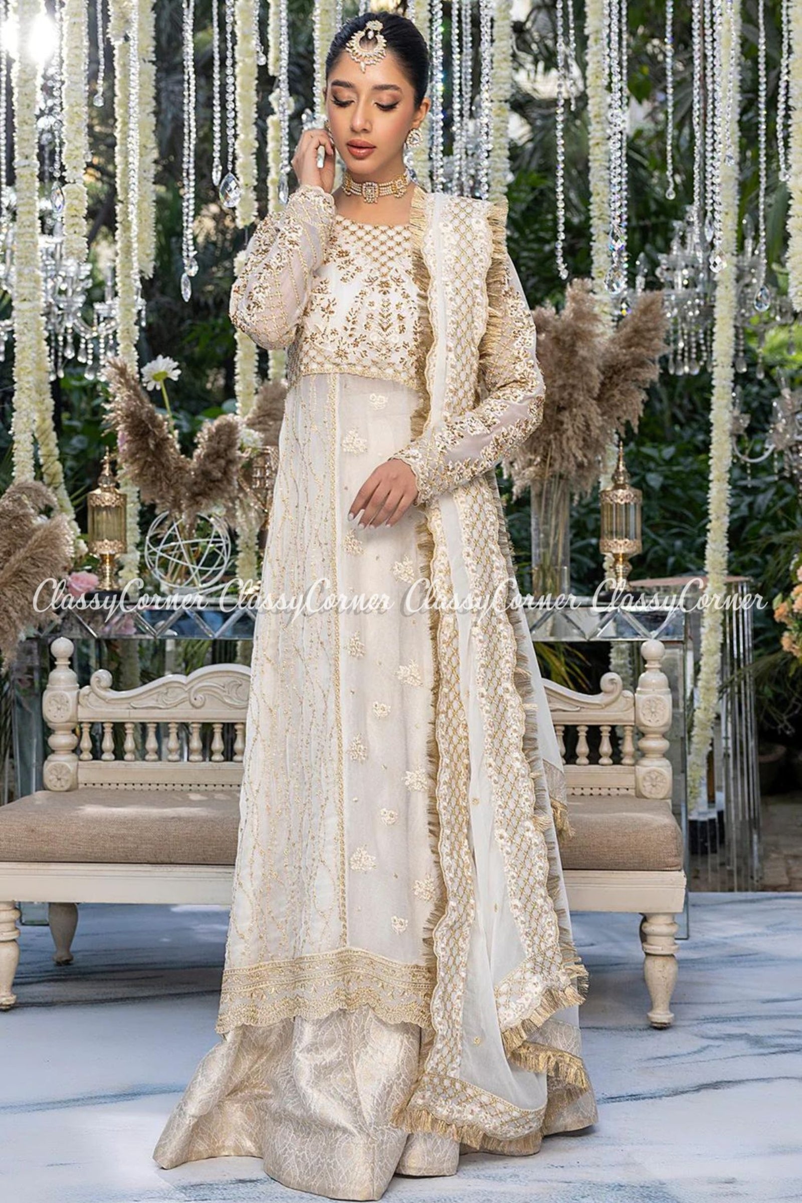 Ditch The Usual Bridal Outfits For These Gorgeous Sharara Suit Designs |  Pakistani wedding outfits, Bridal dress design, Pakistani bridal dresses