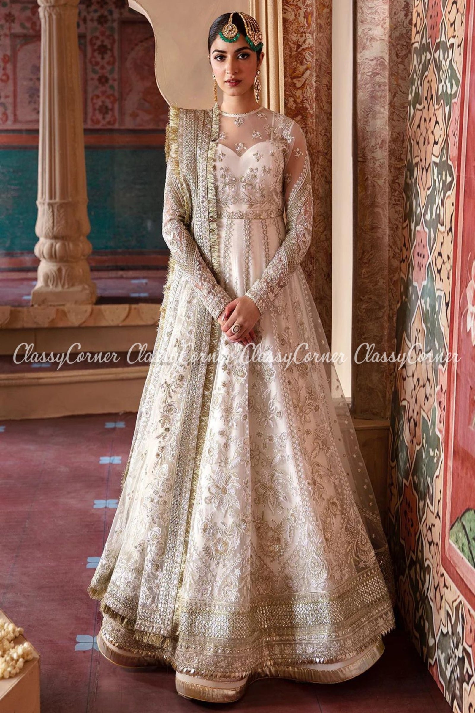 White Lehenga Kameez Pakistani Wedding Dresses | White lehenga, Pakistani  wedding dresses, Bridal lehenga red