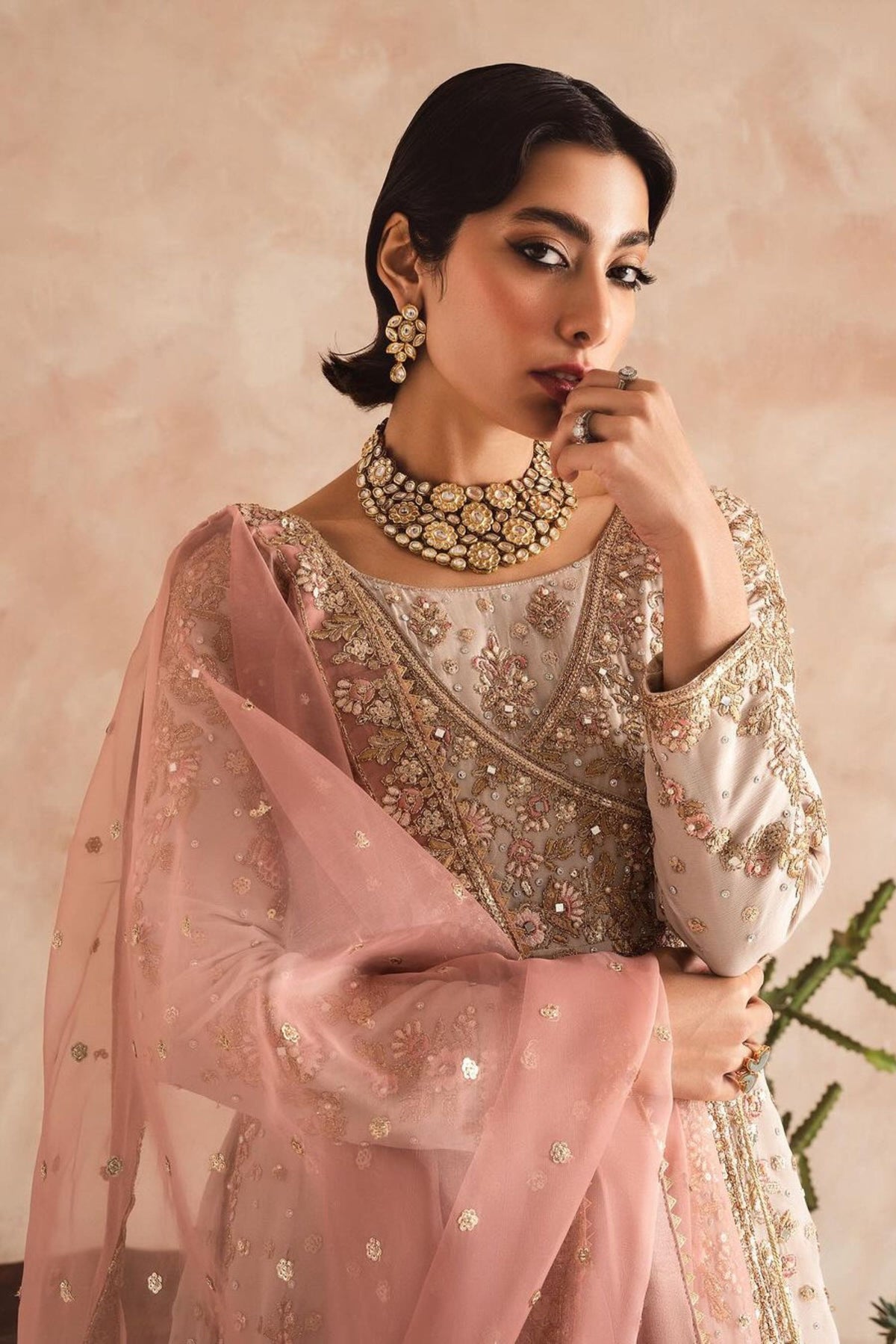 Pakistani Ladies Wedding Outfits