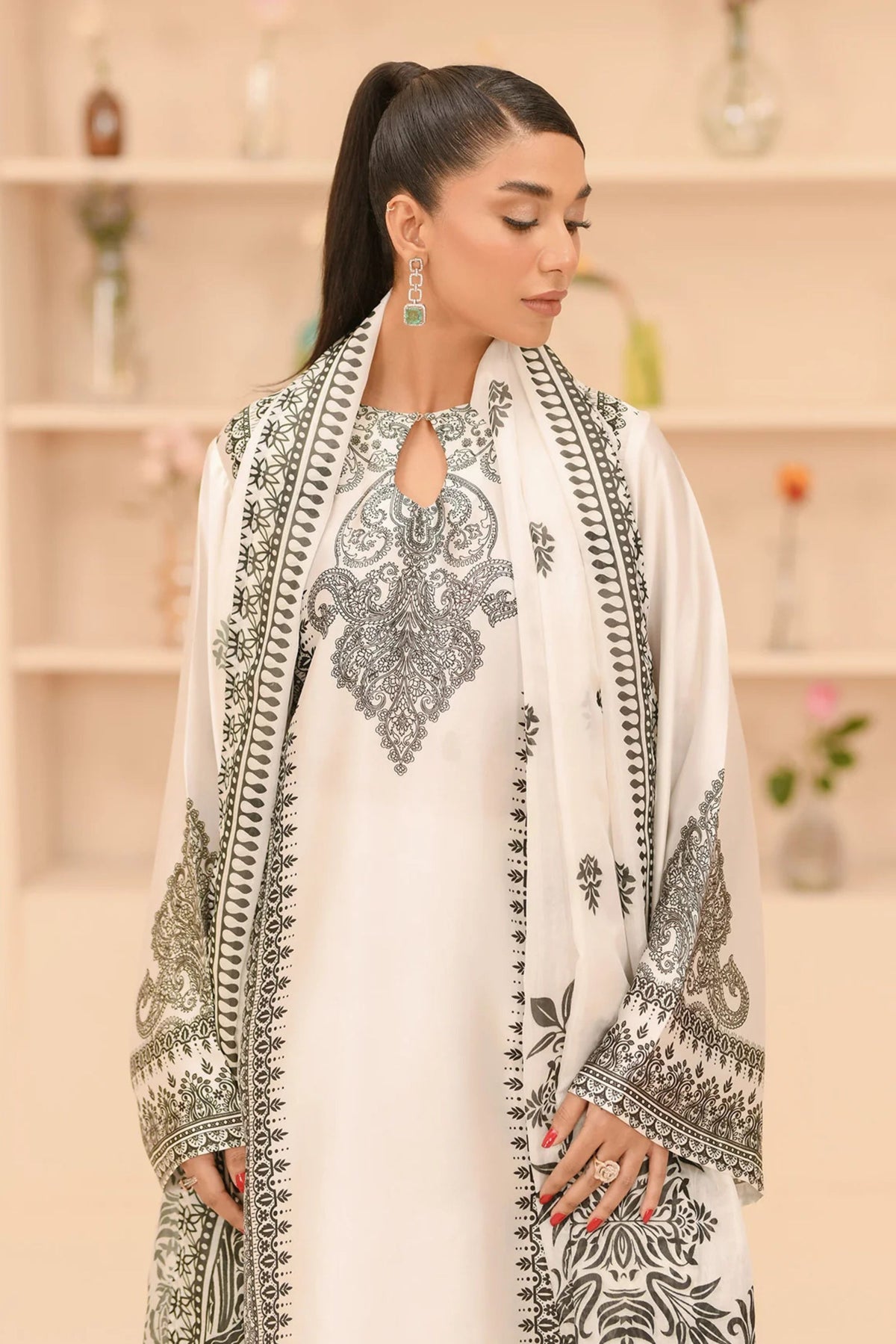 Fancy Pakistani Suits For Get Togethers