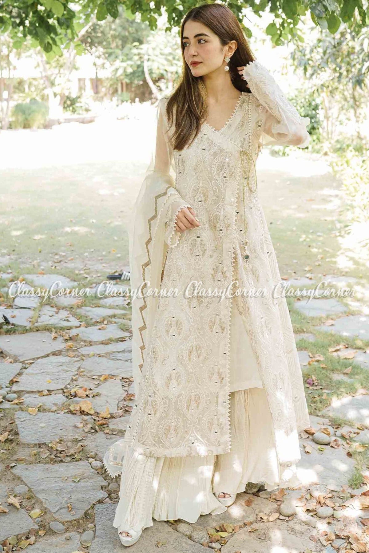 Pakistani White Organza Party Wear Outfit