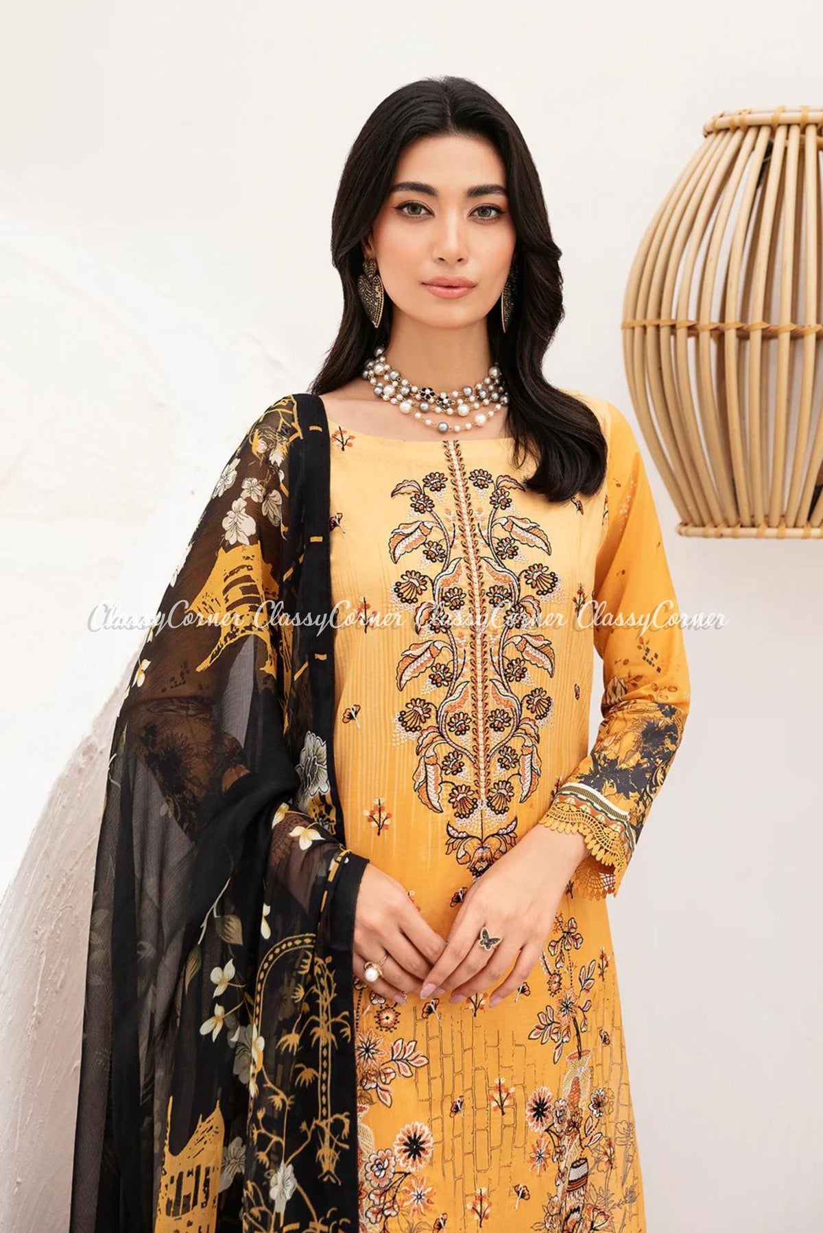 women&#39;s pakistani outfits