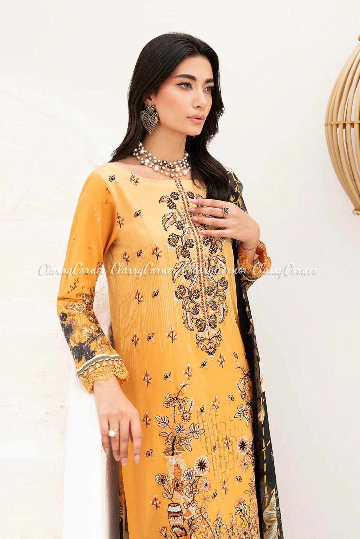 formal guest outfits pakistani