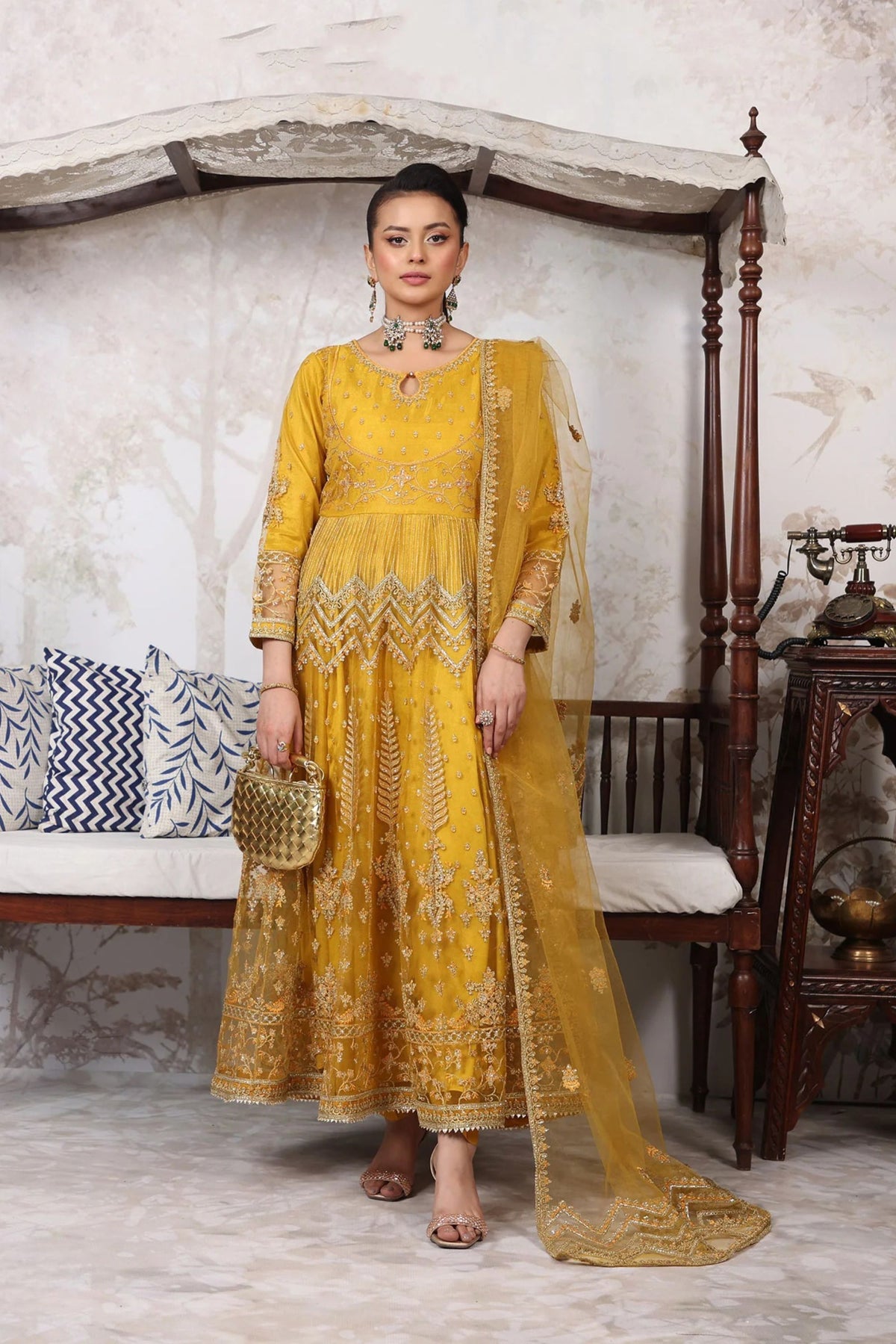 guest outfits to attend pakistani wedding