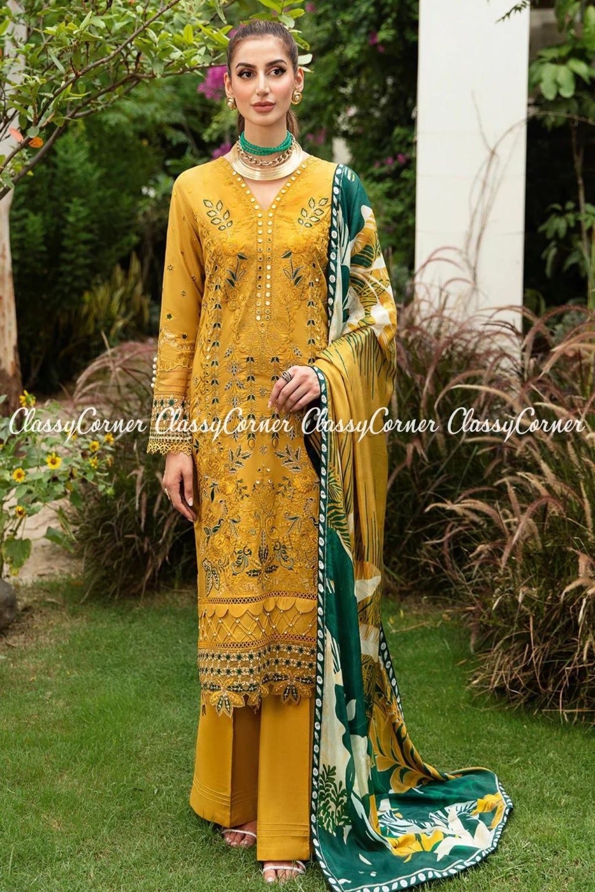 Pakistani Lawn Suit Online