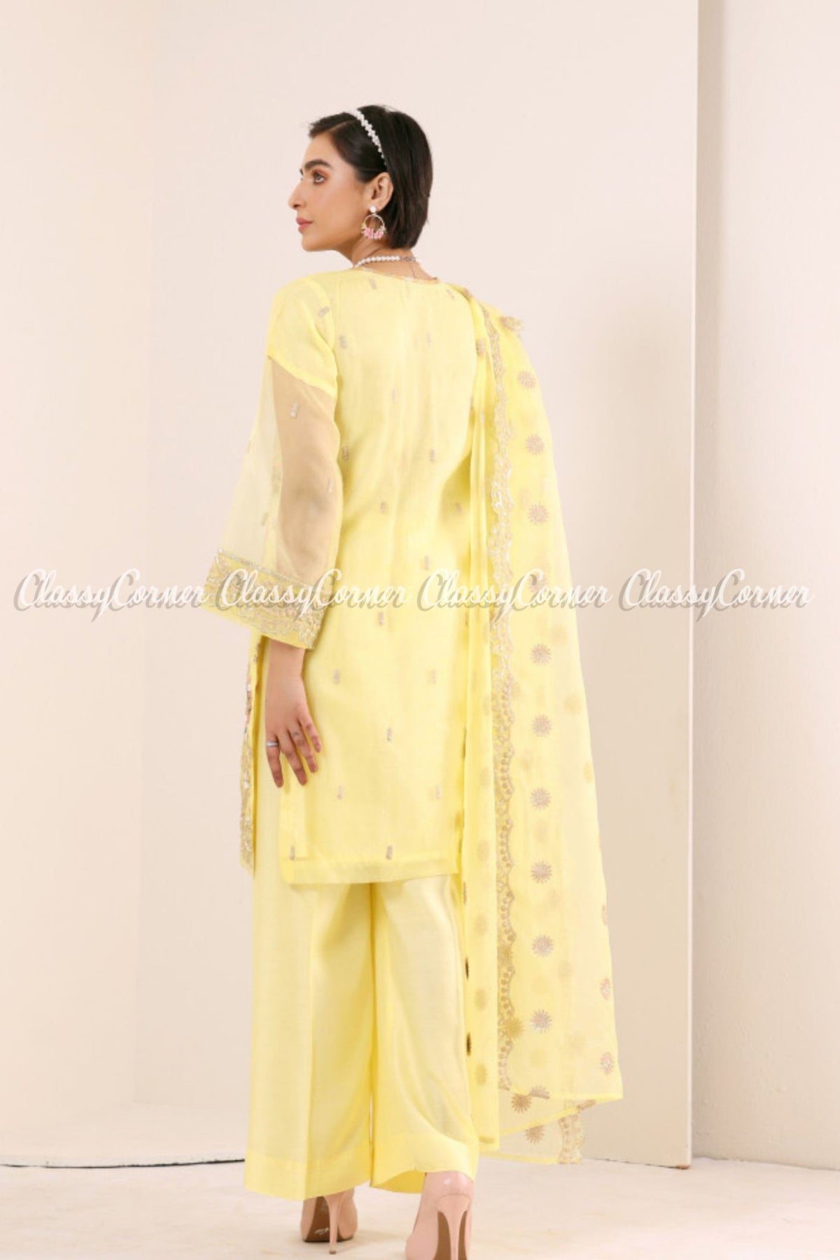 Yellow Multicolor Embroidered Organza Pakistani Salwar Kameez Outfit