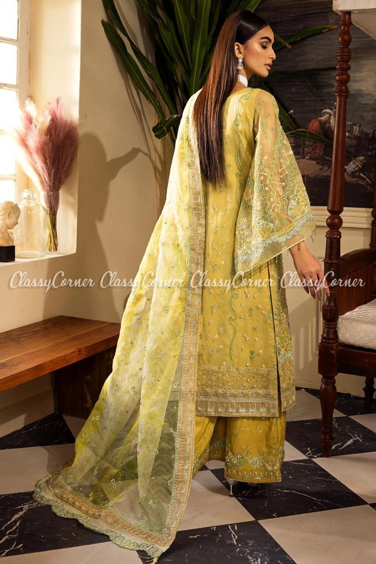 wedding wear pakistani outfits