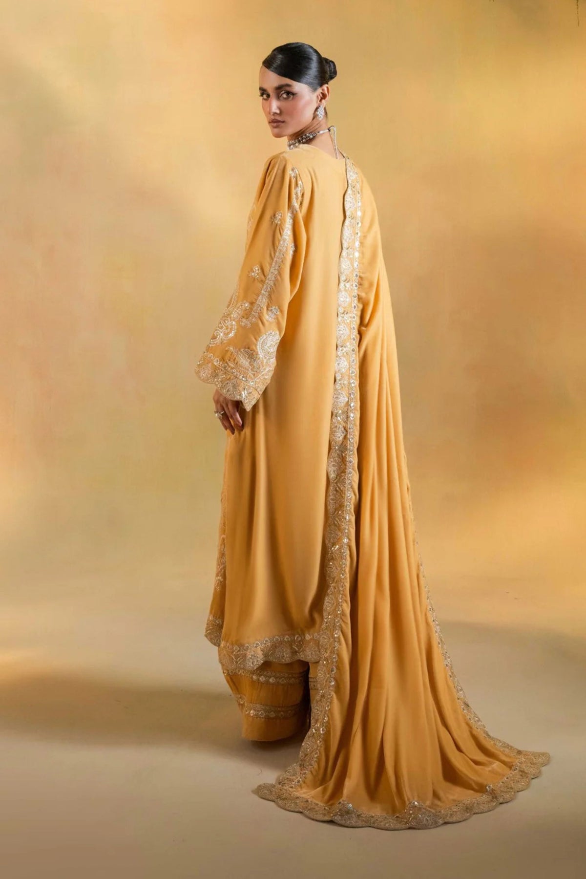 Pakistani Wedding Suits For Women