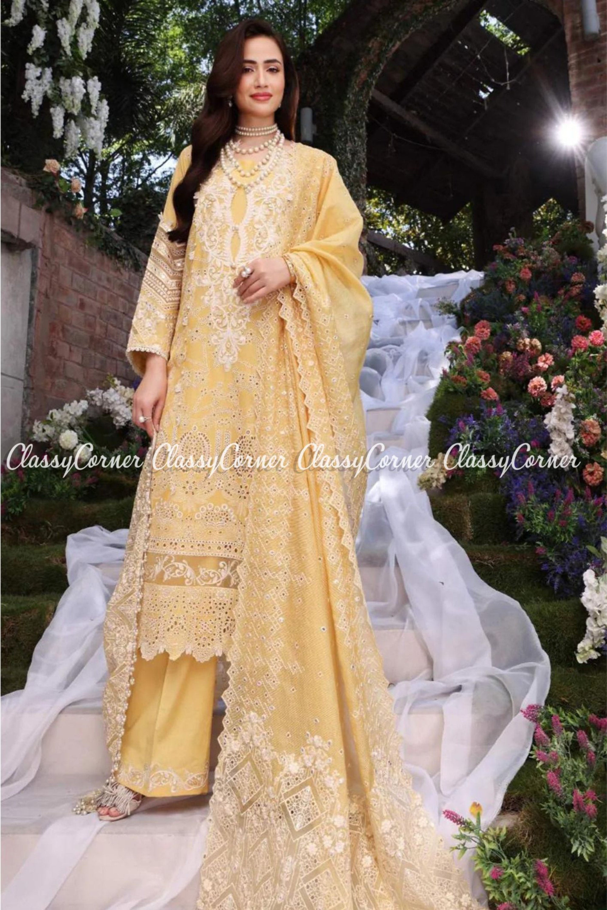 Pakistani Suits for Women Ready to Wear | IshDeena