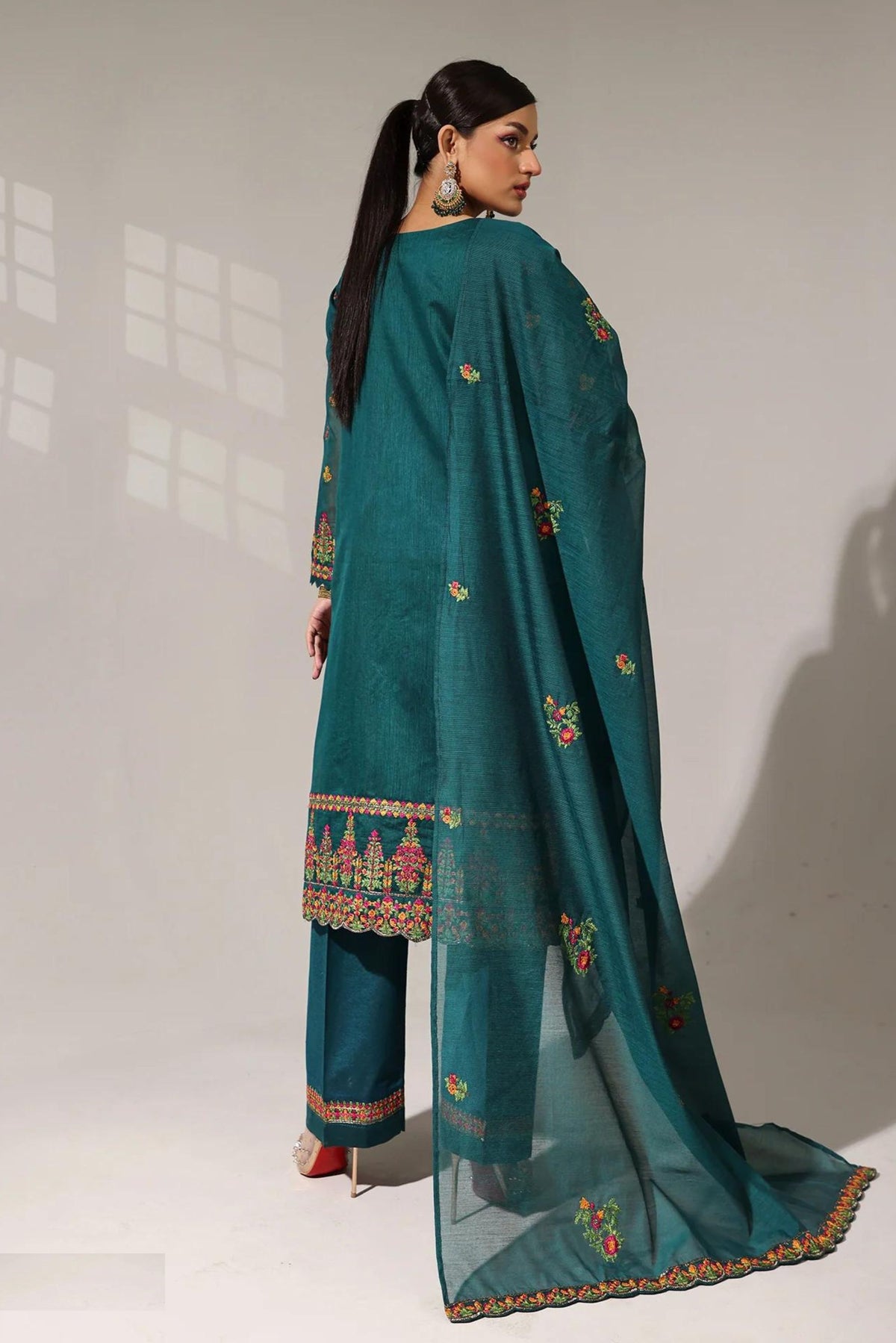 Women Pakistani Suits UK