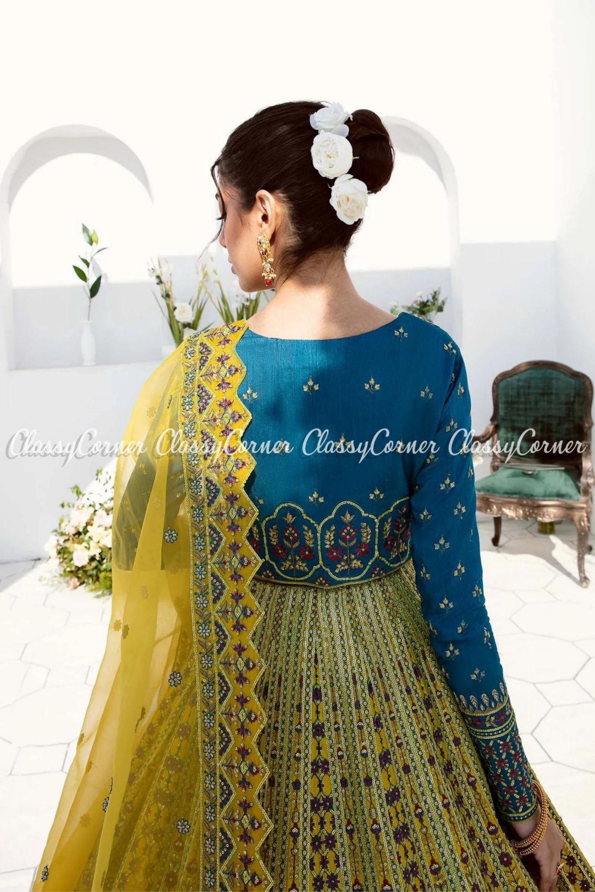 Parrot Color Zari Weaving Work Jacquard Silk South Indian Lehenga Choli at  Rs 3099.00 | सिल्क लहंगा - Shivam E-Commerce, Surat | ID: 2851770696291