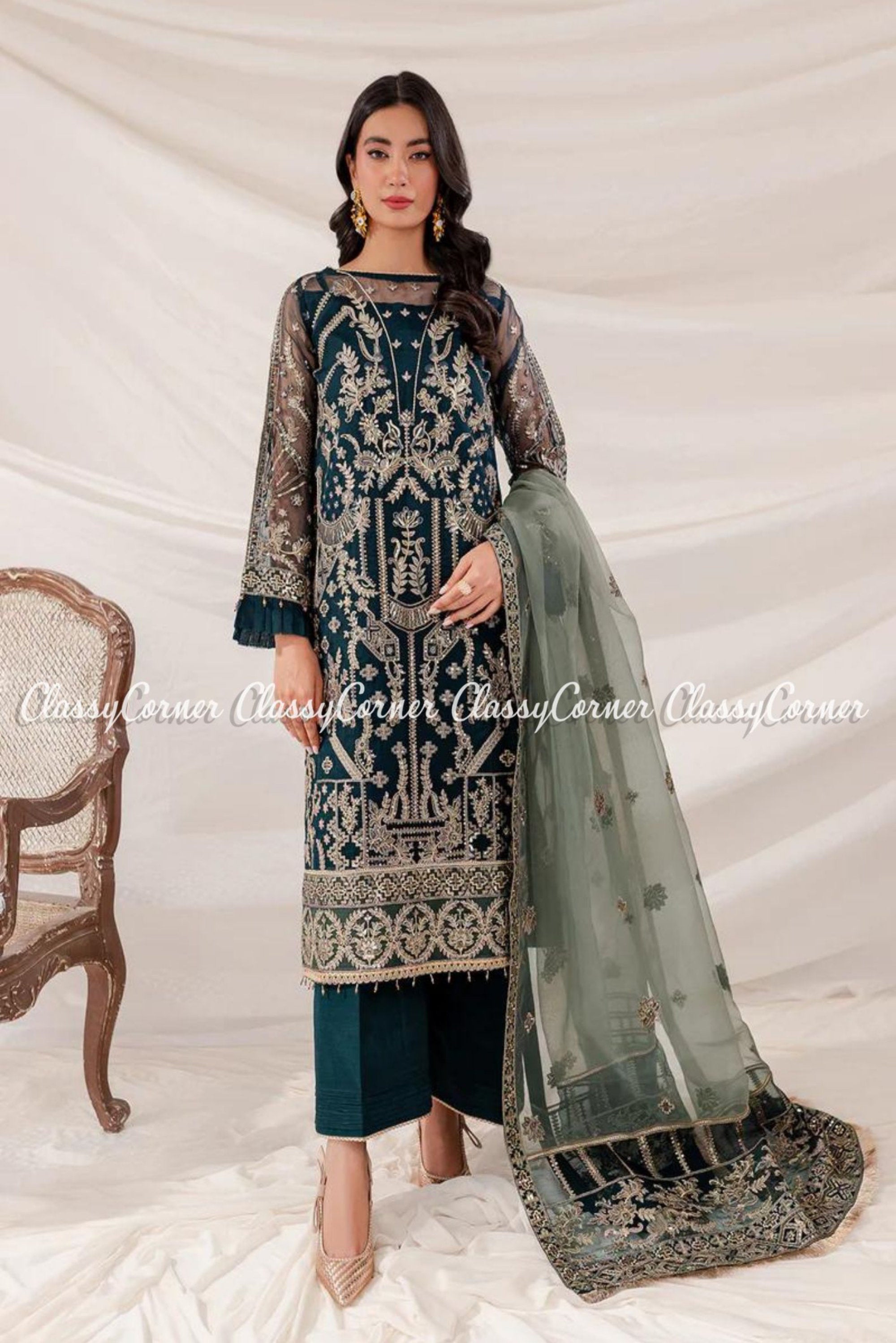 Pakistani wedding costumes for women