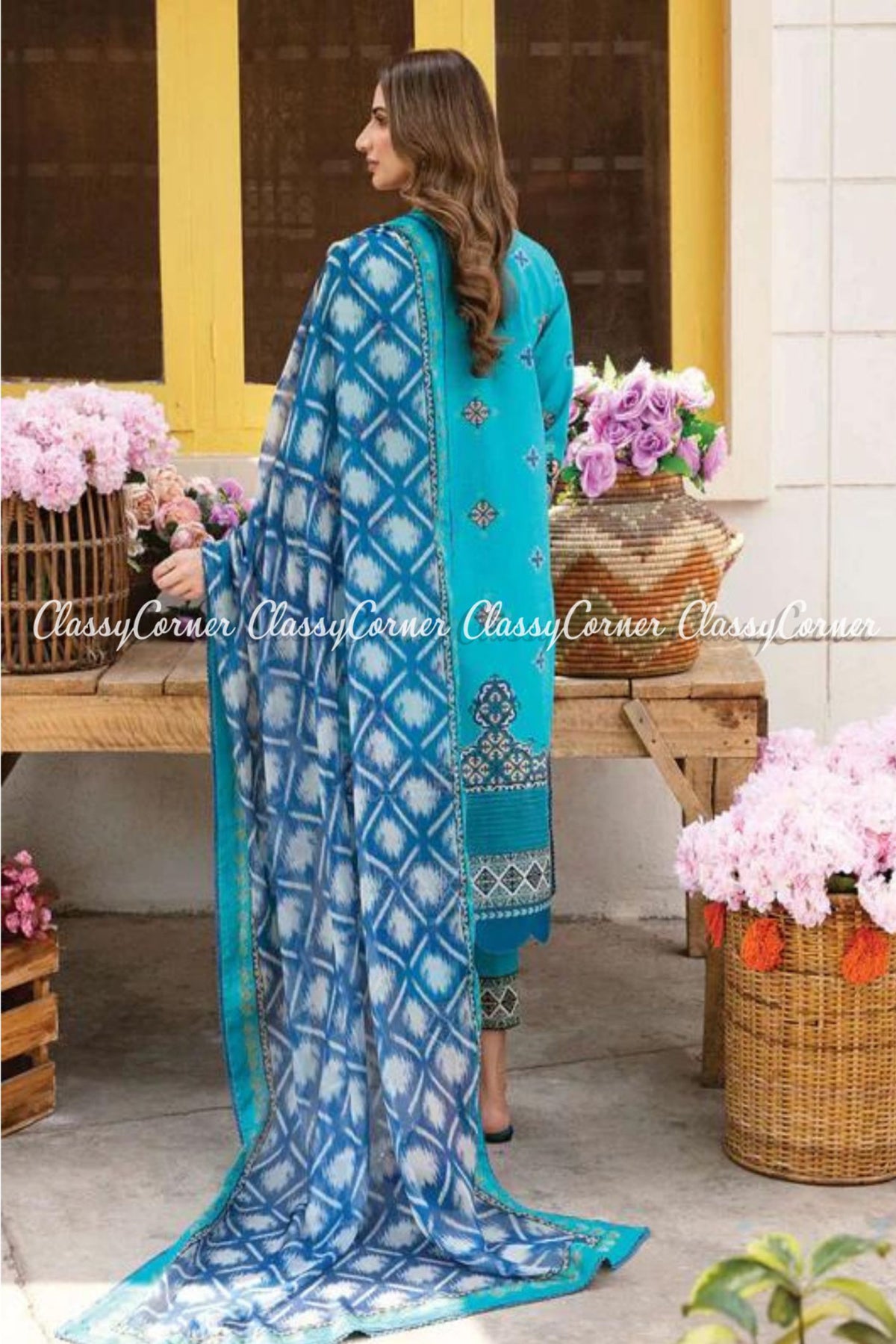 Latest Pakistani Lawn Suits