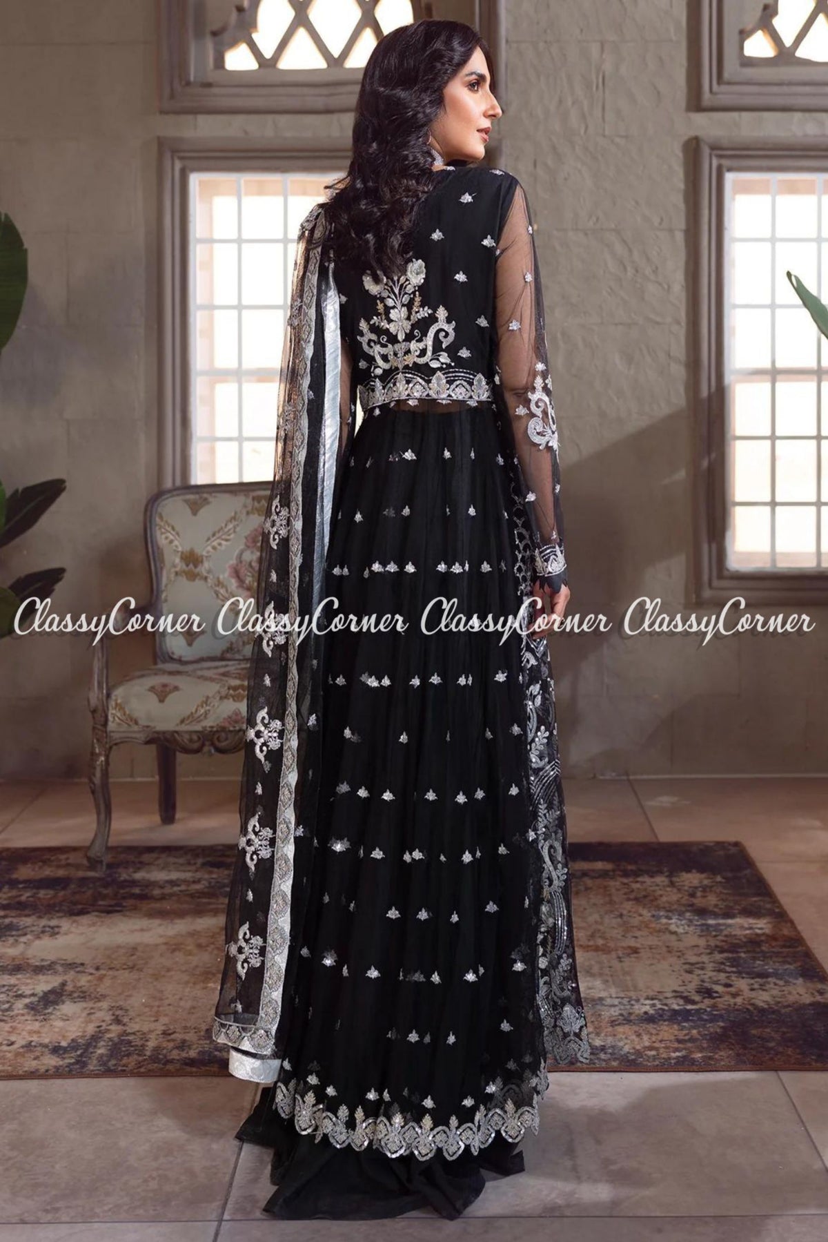 pakistani wedding outfit designers