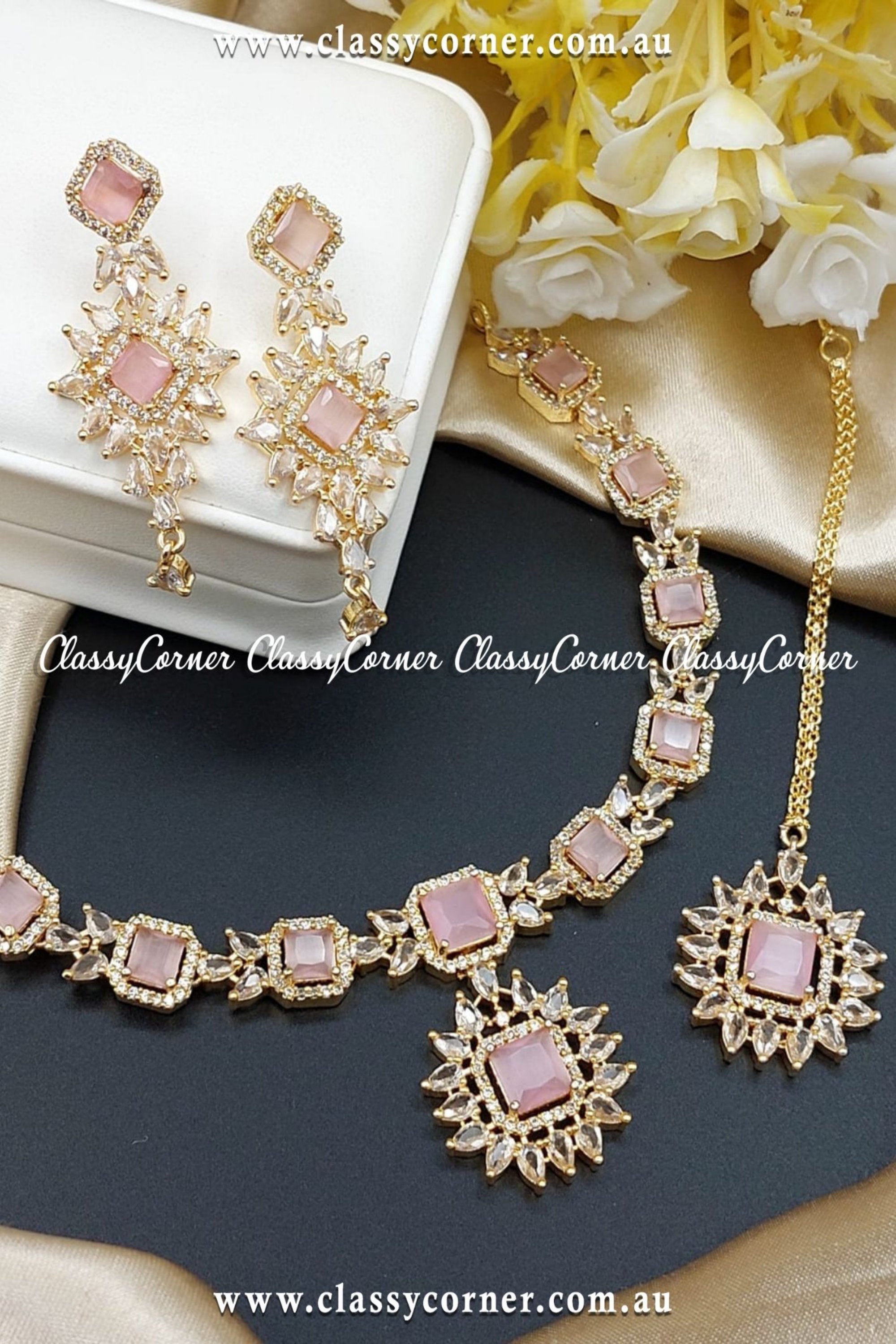 Gold necklace on sale set women