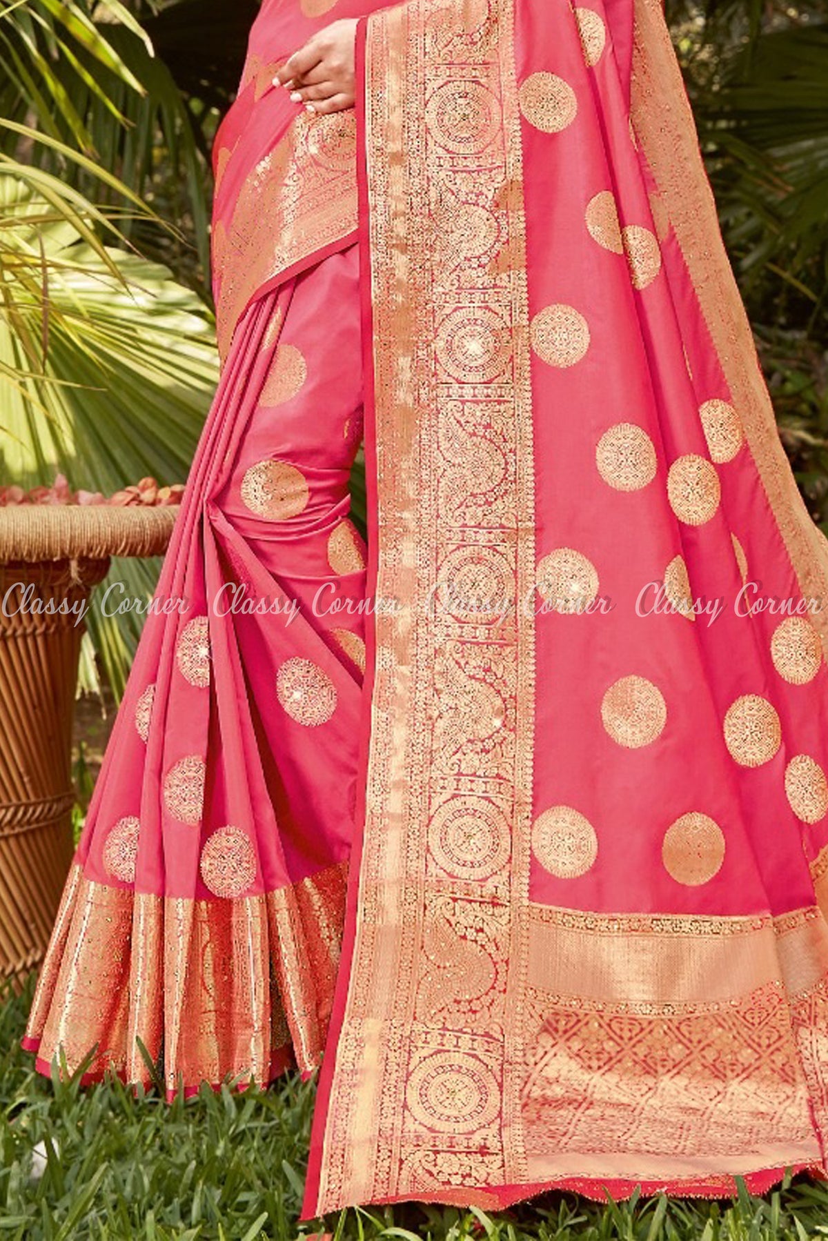 Gorgeous Pink Achal and Body Silk Saree - Classy Corner