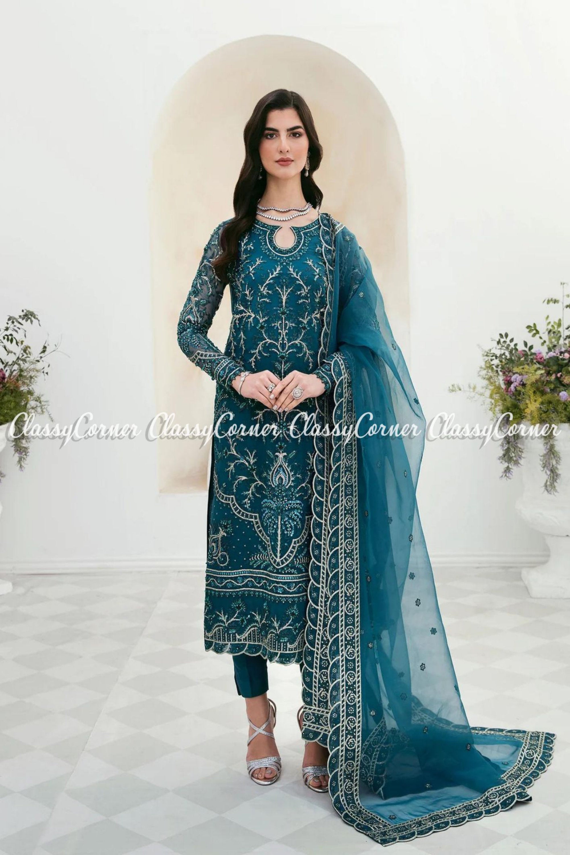 wedding outfit for women indian